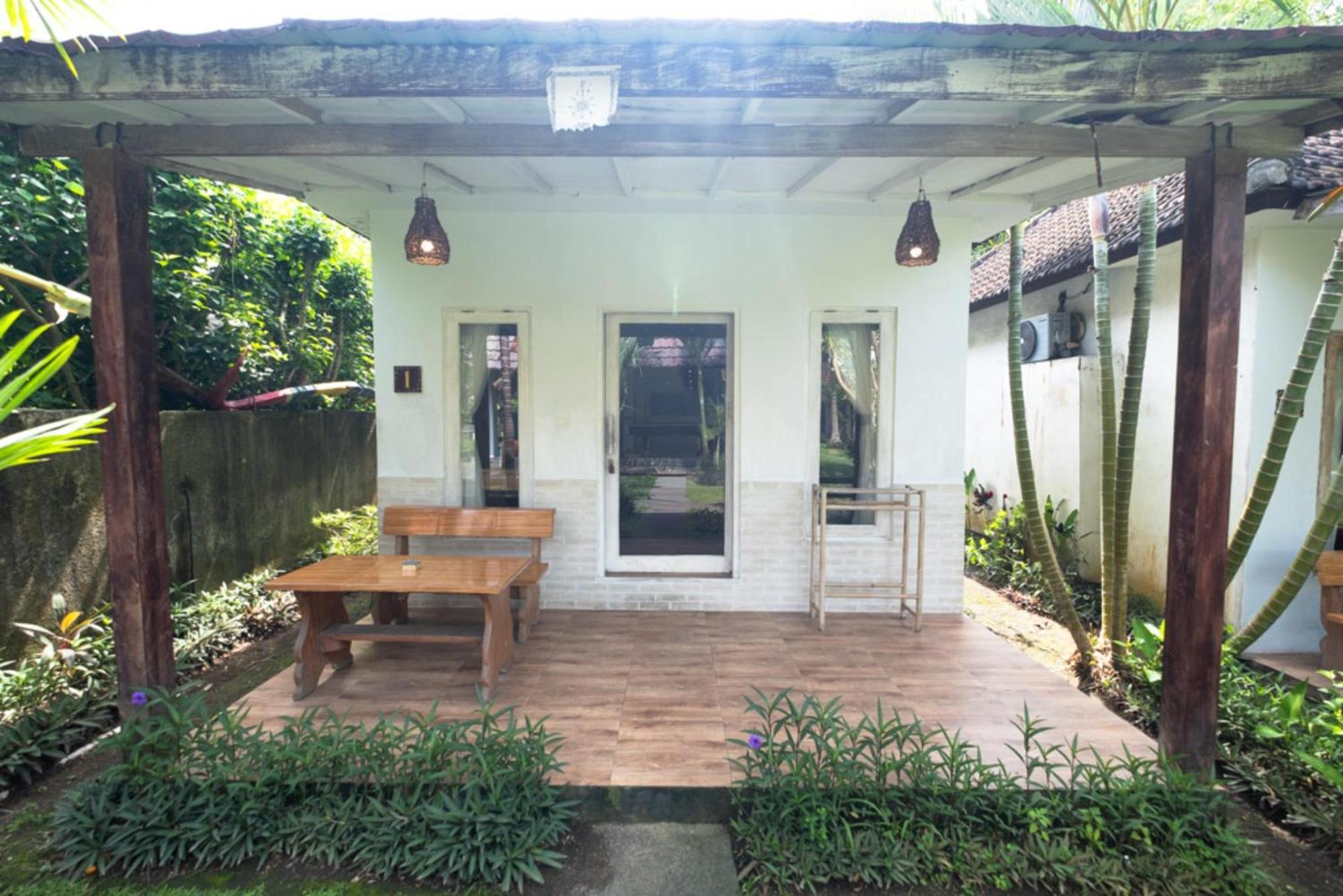 Agung Wiwin Homestay & Restaurant Mengwi Eksteriør bilde
